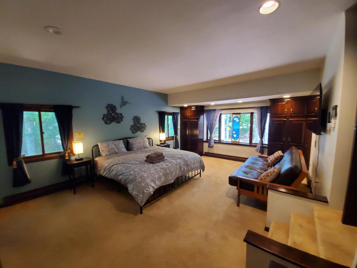 Walk To Pool & - Spacious Gateway, Hot Tub, Game Chalet *