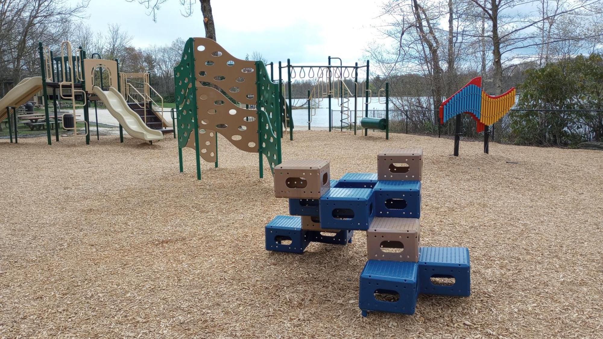 Walk To Pool & - Spacious Gateway, Hot Tub, Game Pocono Country Place