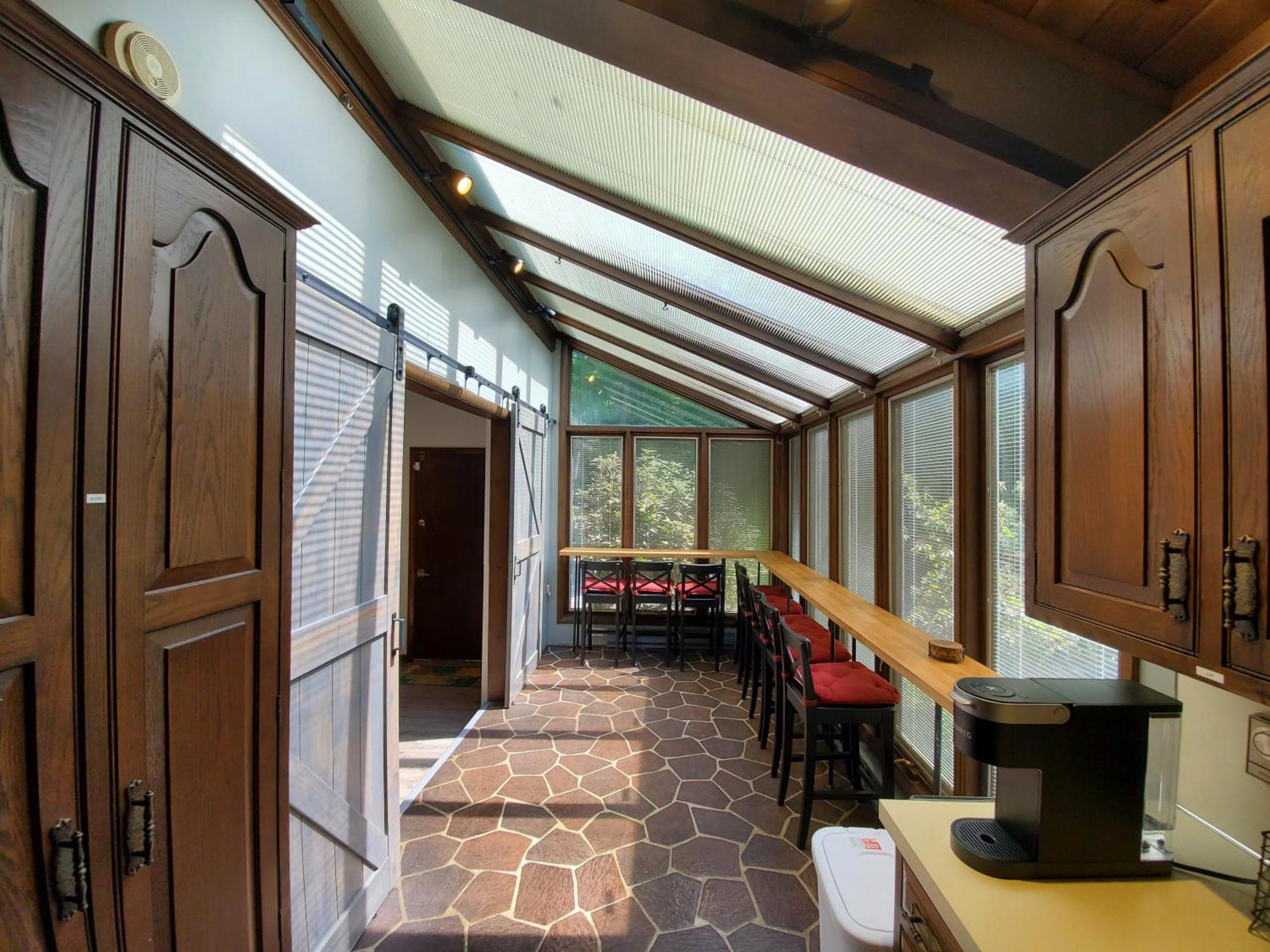 Chalet Walk To Pool & - Spacious Gateway, Hot Tub, Game Pocono Country Place
